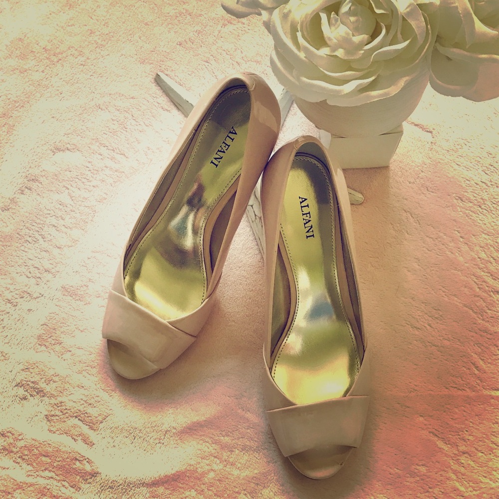 Super Cute Peep Toe 3.5” Heels